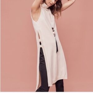 Anthropologie La Fee Verte cream colored open side maxi sweater. Size XS